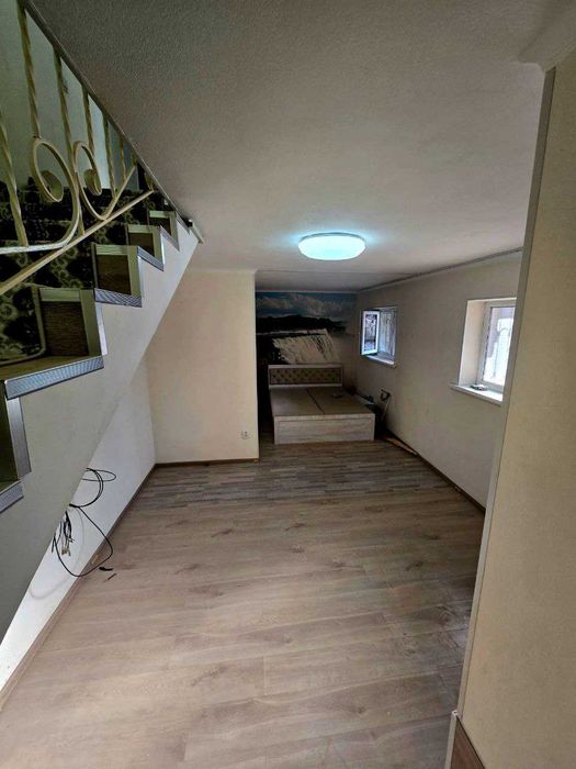 Продам 3-комн. квартиру 64м² (дуплекс) на Сайраме.