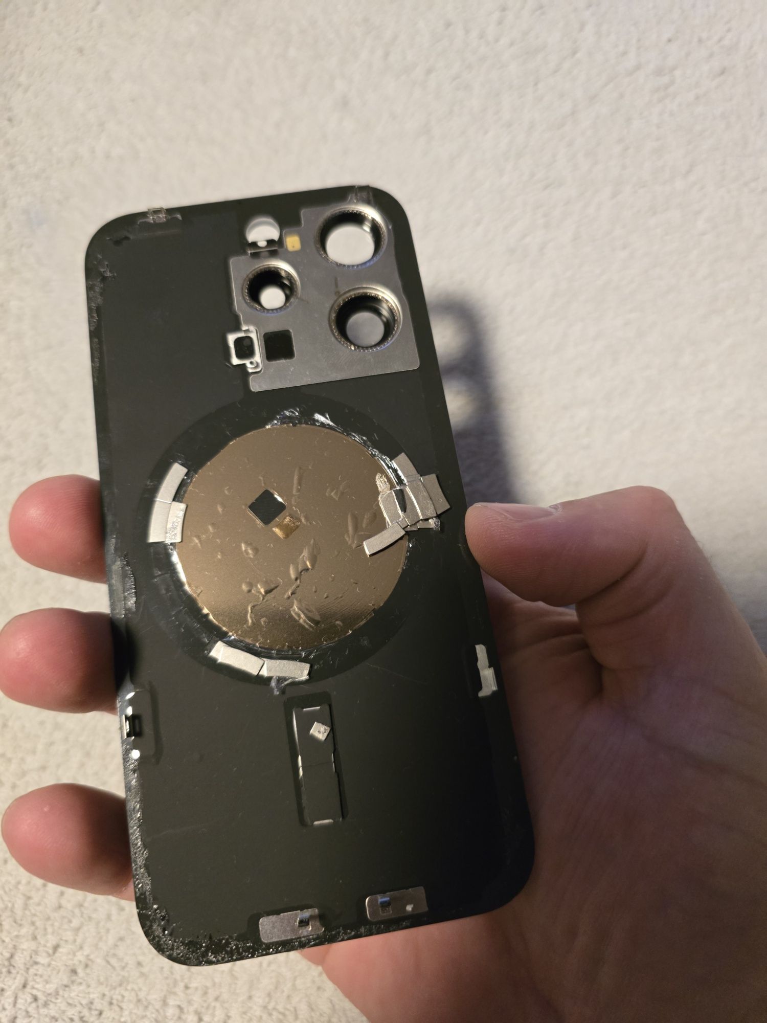 Гръбче стъклено ое iphone 15 pro черно