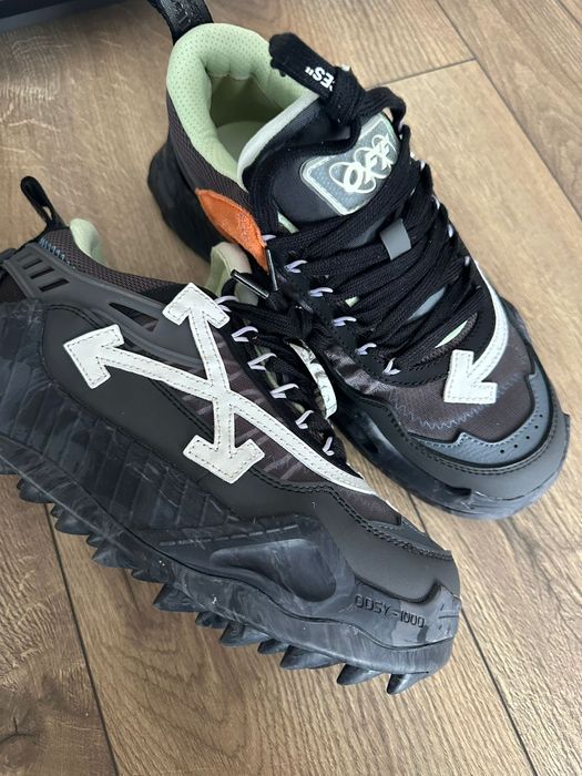 Vand Off-White Odsy 1000