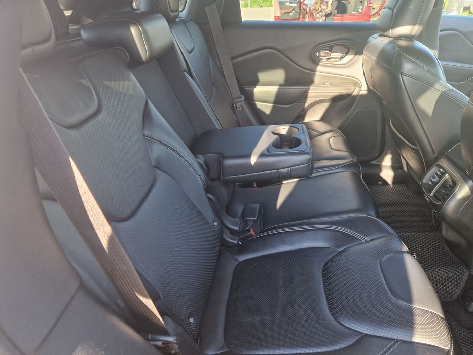 Jeep Cherokee - 164000 km, Cp 170. Automată 4×4 ultimul preț 10700