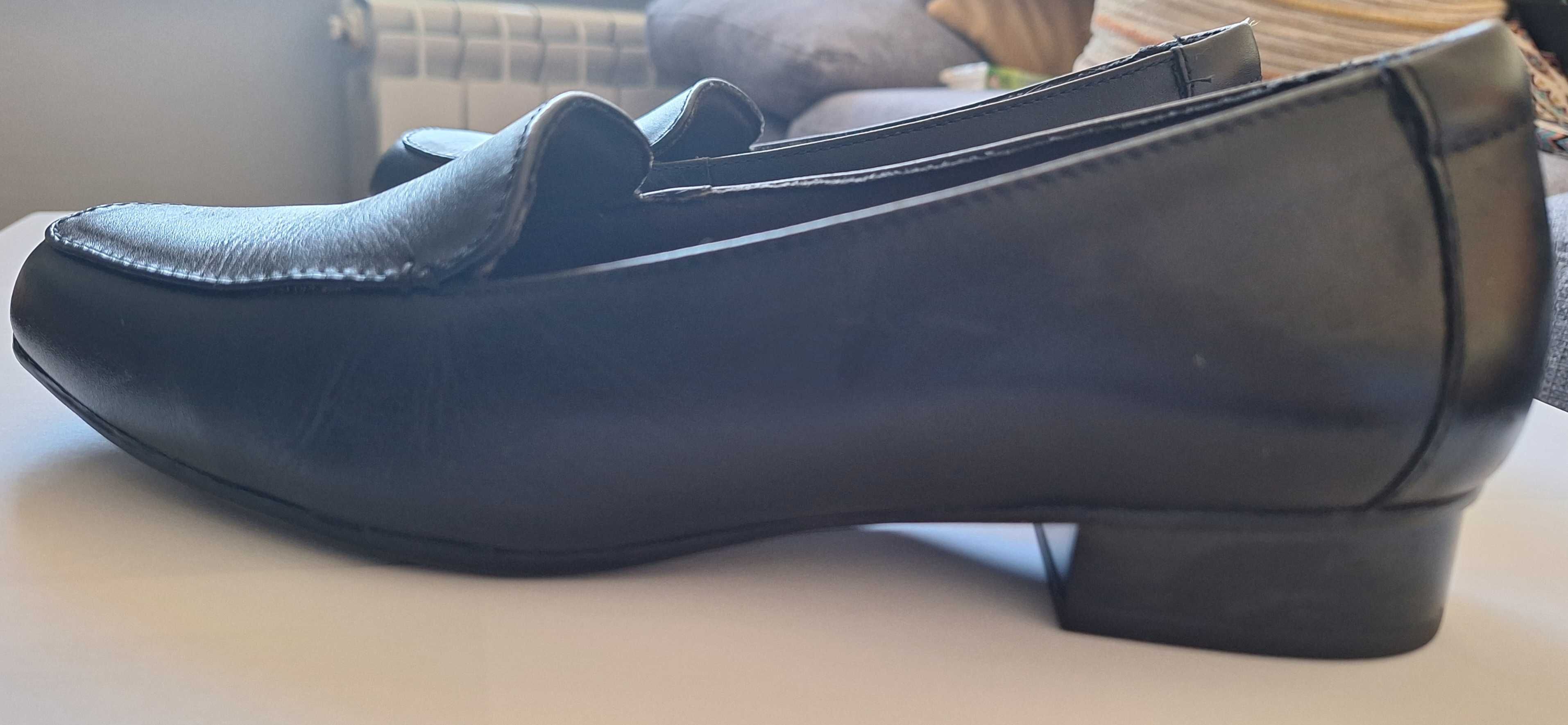 Кожени дамски офис мокасини Clarks