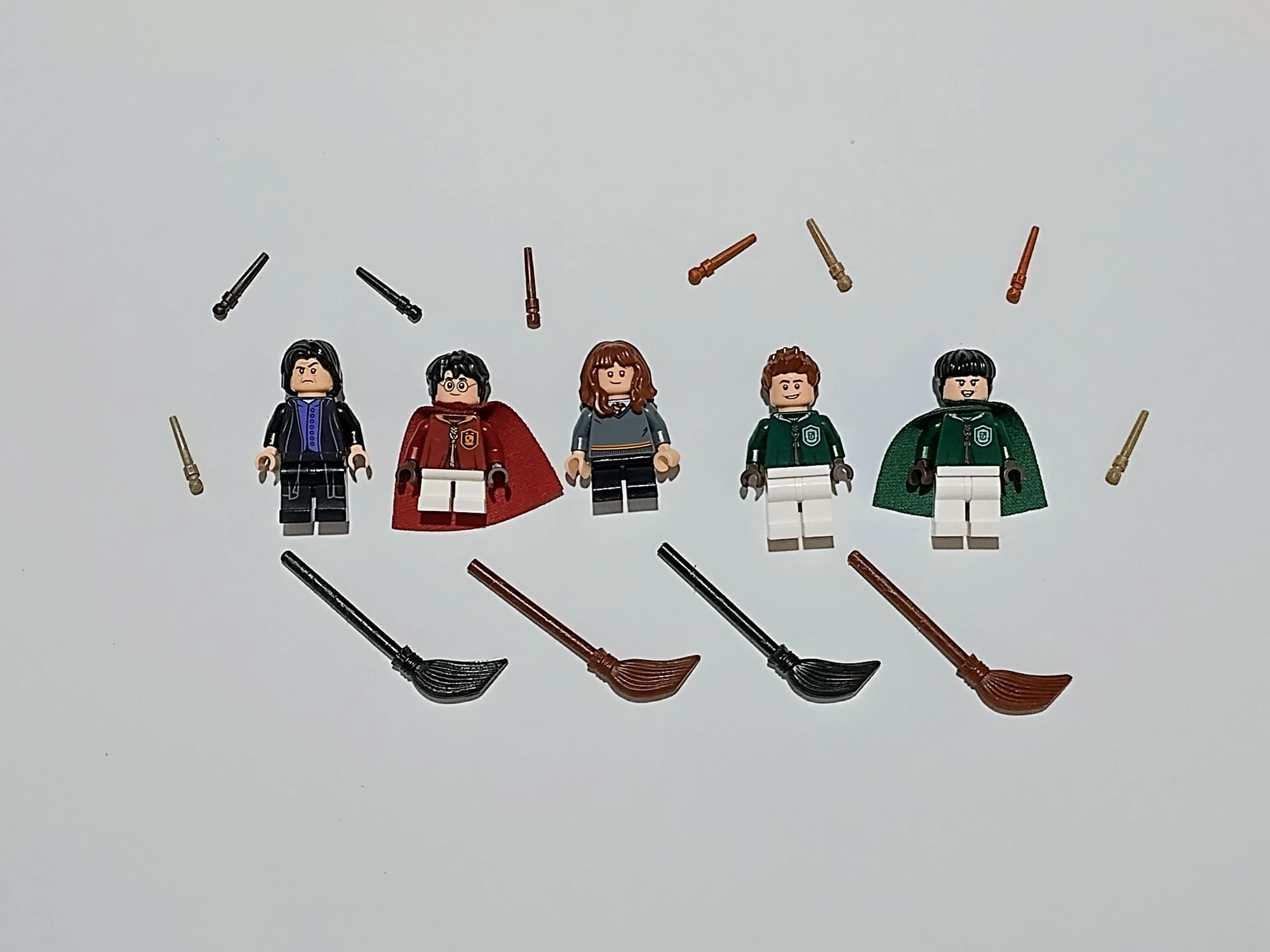 Vand / schimb lot minifigurine + accesorii LEGO Harry Potter
