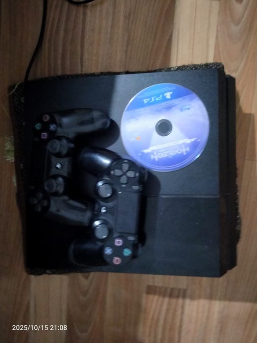 Продам  Sony  плейстейшн  PS4