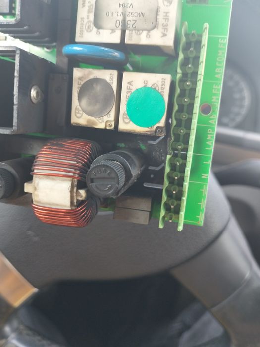 Reparatii uși de garaj, rulouri, automatizări porți