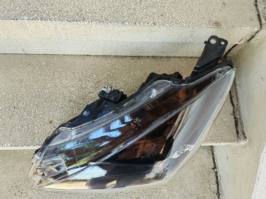 Фар Mazda 2 LED ляв / Фар Мазда 2 LED Оригинален