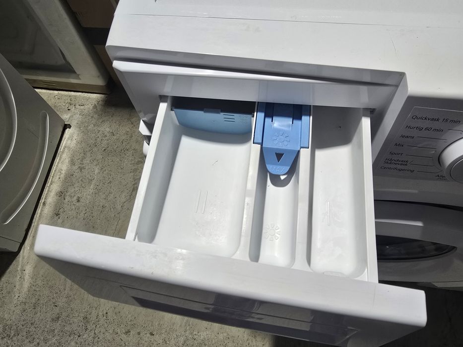 Инвенторна пералня Gram  8 кг