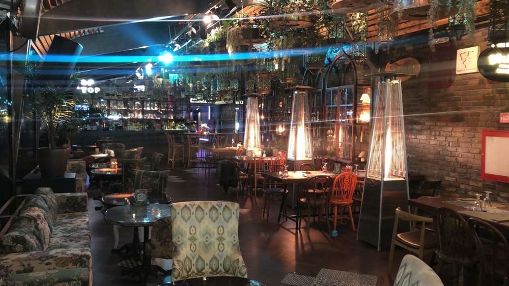 Inchiriere Incalzitoare terasa pe gaz ,tun caldura,mese cocktail