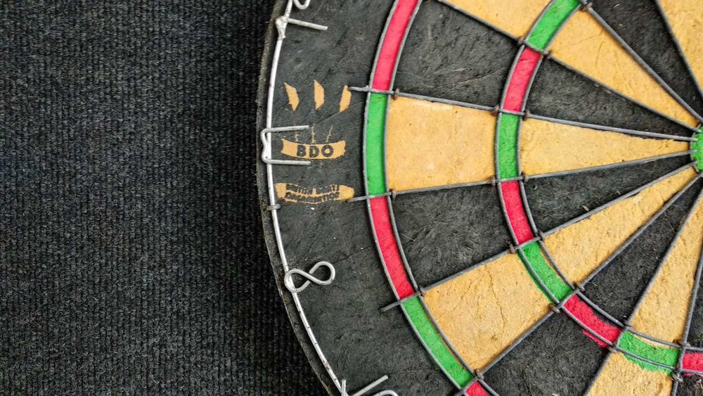 Стара, професионална мишена за дартс Winmau