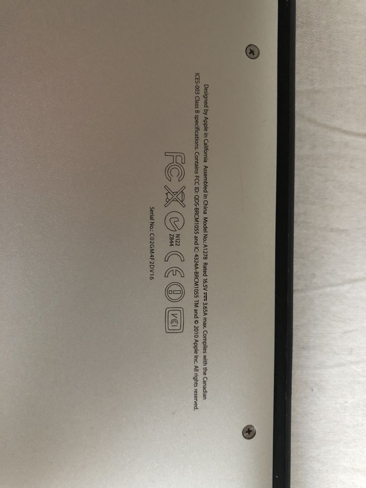 Apple Macbook pro 13 inch ,late 2011 ,procesor i5 2.4ghz, 128gb Ssd