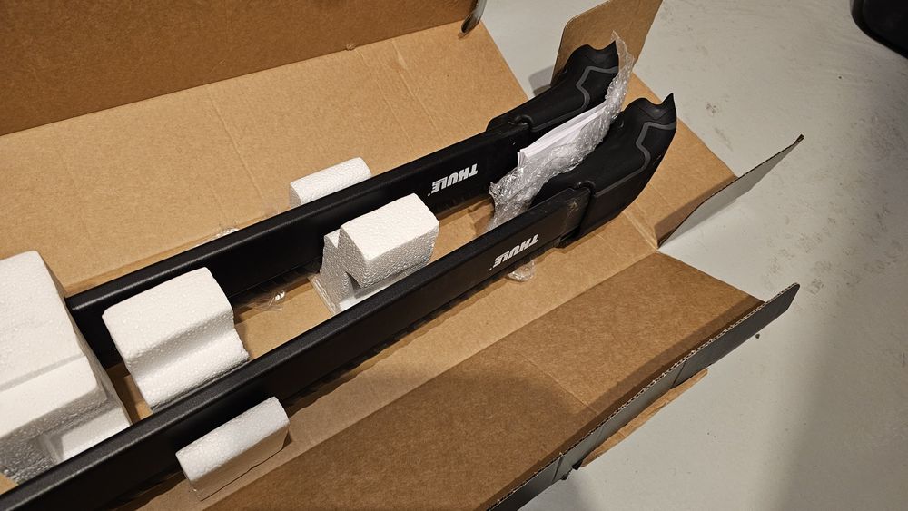 Thule WingBar Edge Black 9585B напречни греди Оставия 3