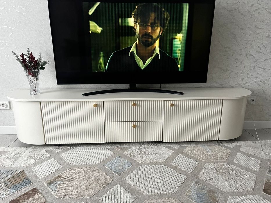 Продам тумбу под Тв за 30000 тенге