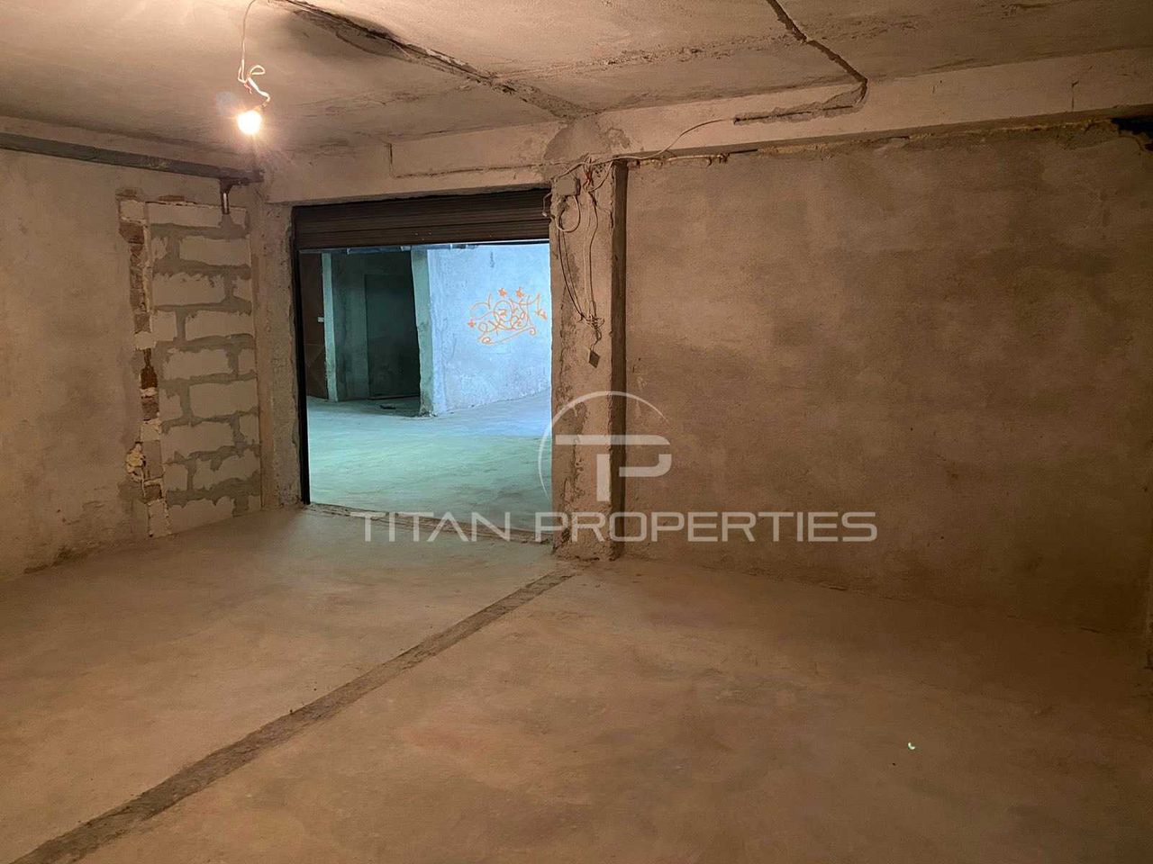 Продава се Гараж / Паркомясто в Пловдив, Център - 40 кв.м за 900 €/кв.м - Снимка #1