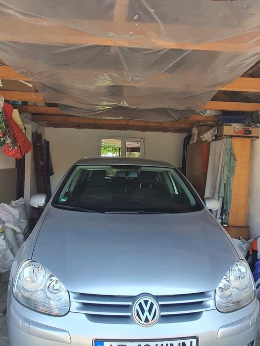 De vânzare Volkswagen Golf 5 1.6 MPI, 102 CP – An 2007, înmatriculat