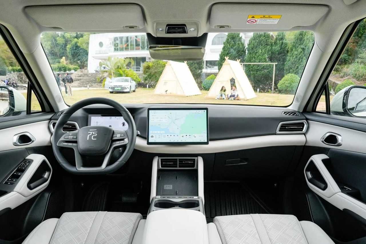 BYD Yuan Up Smart Nasiyaga yillik 10%