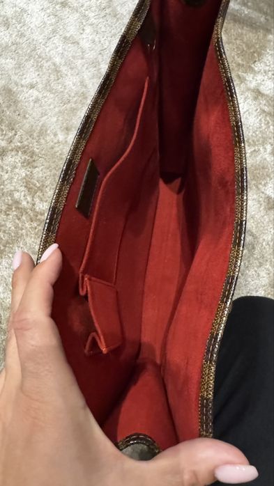 LV оригинална чанта