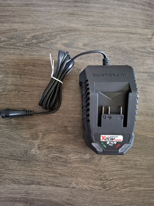 Incarcator acumulator PARKSIDE