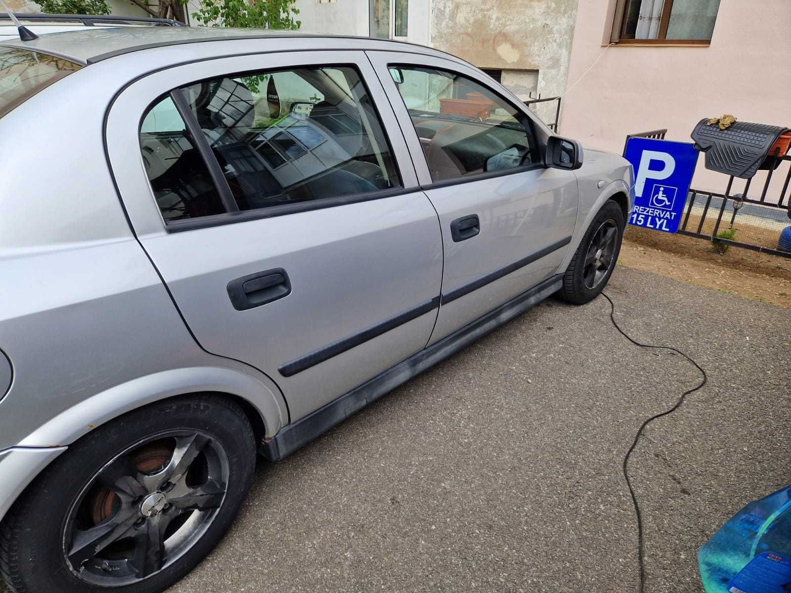 Opel Astra G Berlină