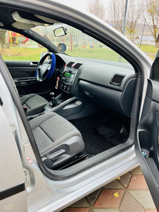 Volkswagen Golf V 2008 1.9 diesel