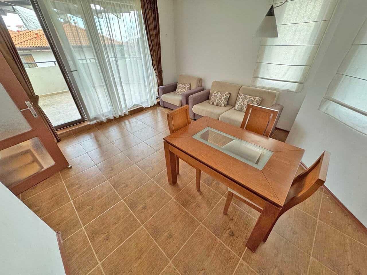 Продава се Двустаен апартамент в с. Кошарица, Област Бургас - 70 кв.м за 856 €/кв.м - Снимка #2