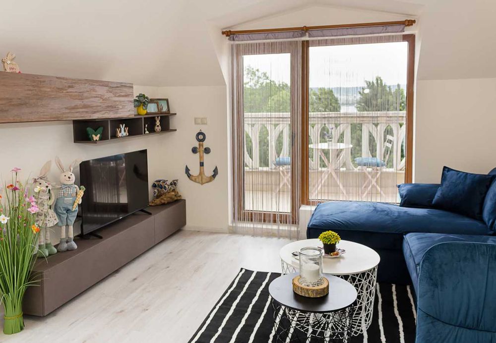 Дава се под наем Двустаен апартамент в Варна, Аспарухово - 65 кв.м за 700 € - Снимка #1