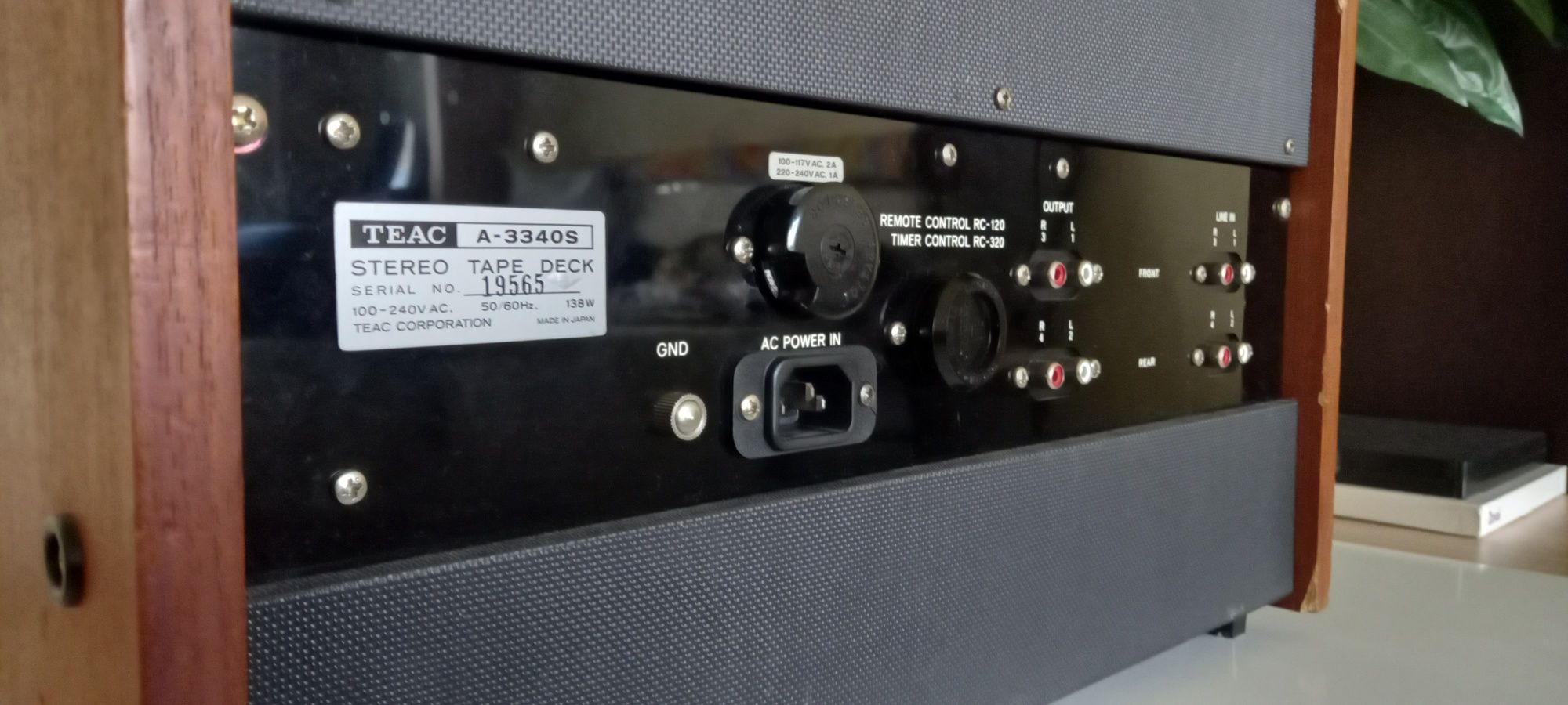 Продавам Teac A3340s