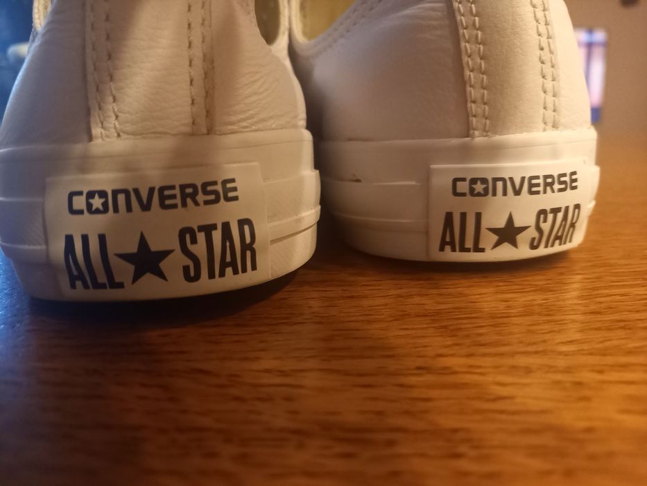 Converse noi marimea 40