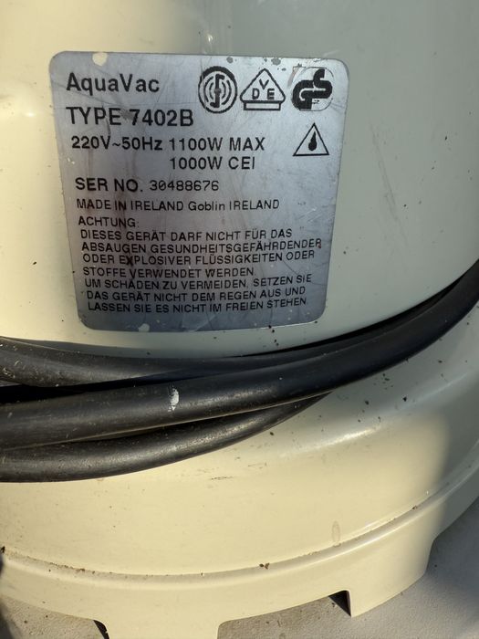 Aspirator Aqua Vac Plus 1000