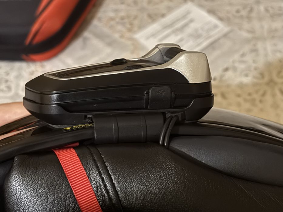 Cardo Packtalk Bold Intercom