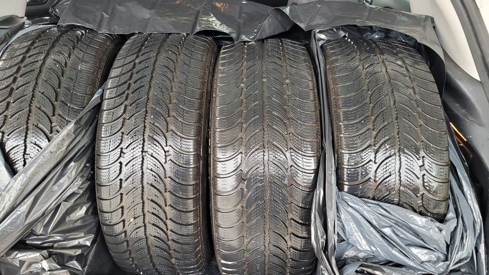 Vand 4 anvelope iarna 205 55 R16