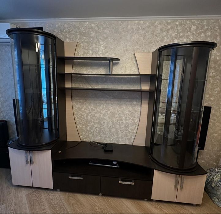 Продам стенку для зала