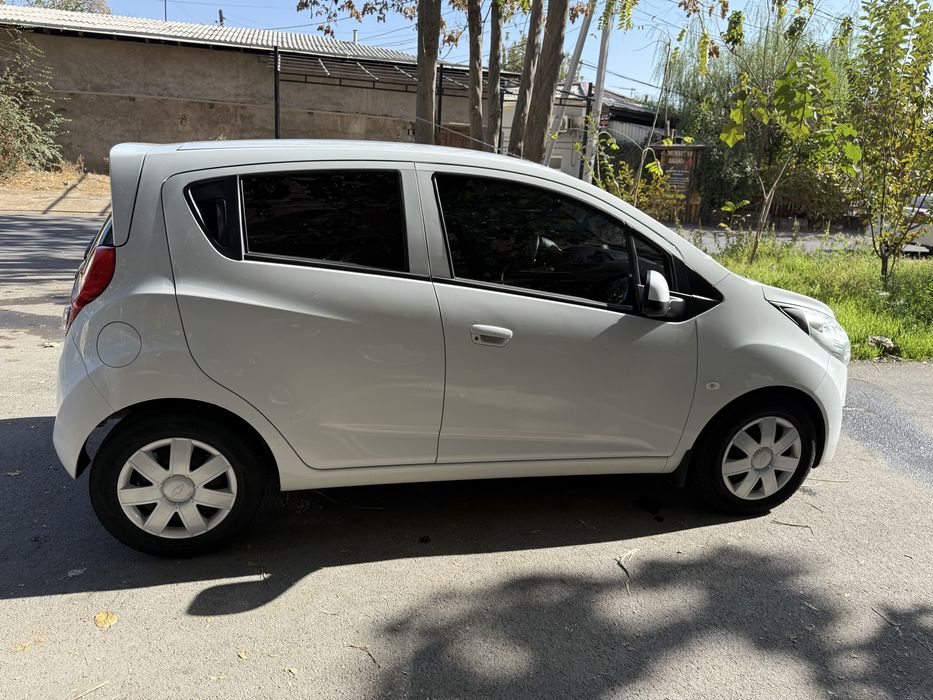 Продатся Spark 1-evro avtomat kraskasi toza