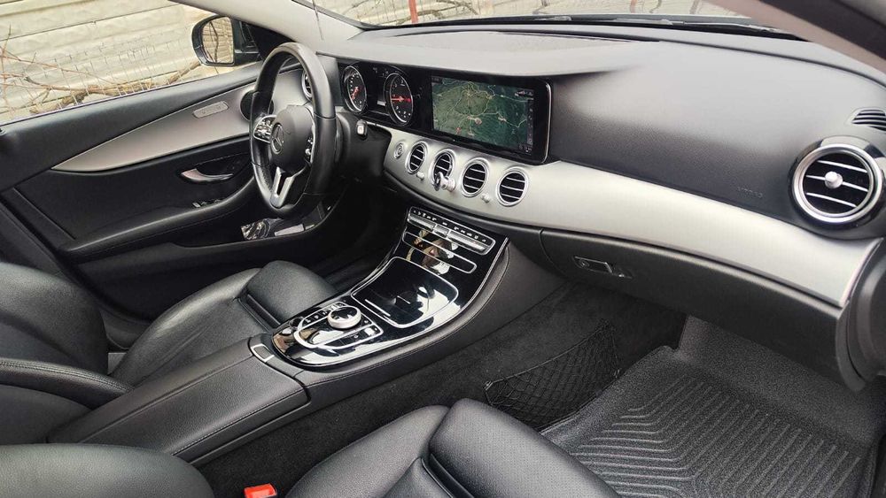 Inchiriere Mercedes E Class doar cu sofer, Masini Lux Clienti Premium