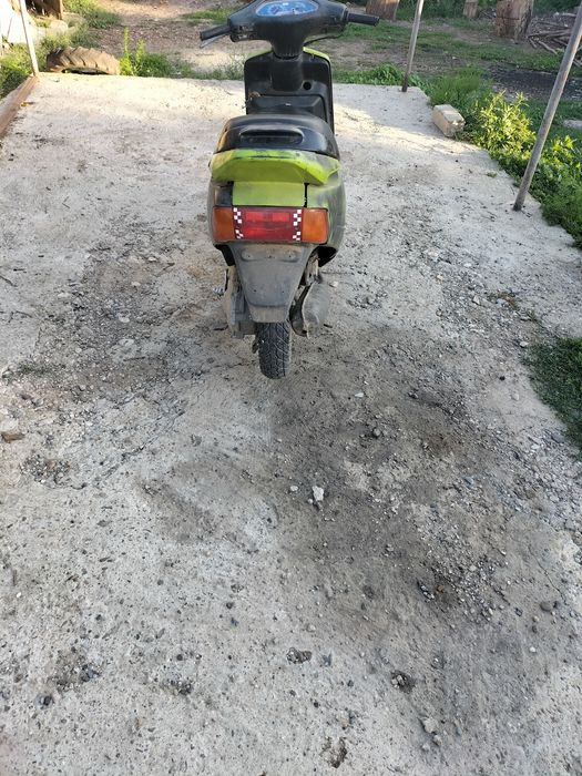 Vând scuter Aprilia de 80cc 2t sau schimb cu un Scuter malaguti f12