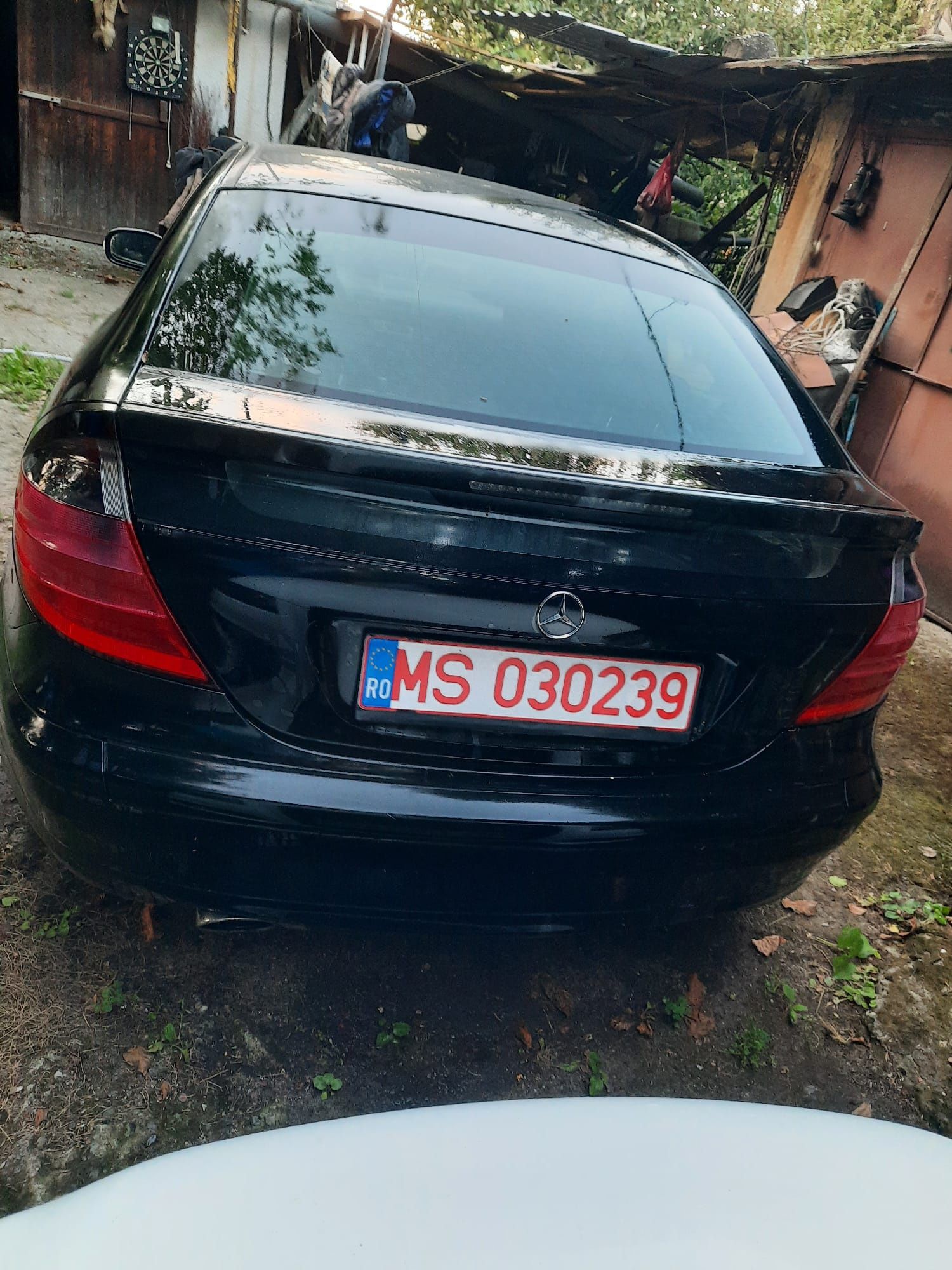 Vând Mercedes C-Class