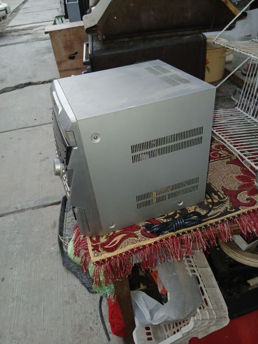 Музыкальныцентр сони.