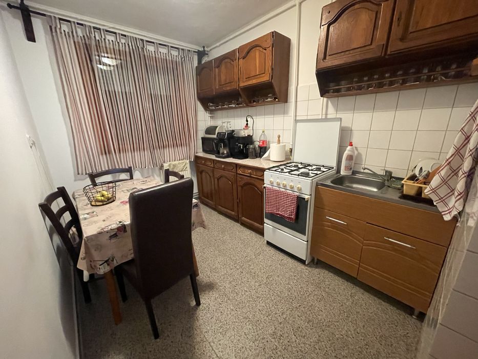 Apartament 2 camere et 1 central Chisineu Cris