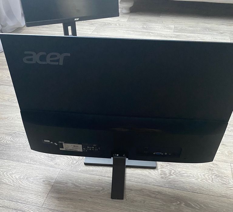 Монитор Acer почти новый