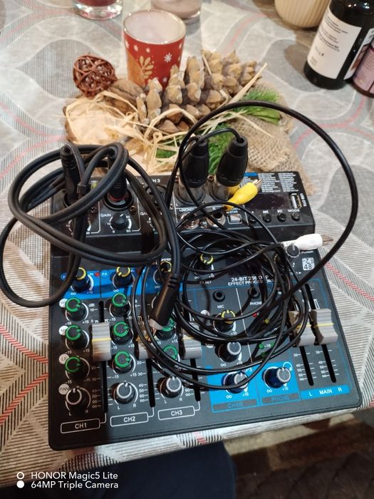 Аудио миксер (пулт)