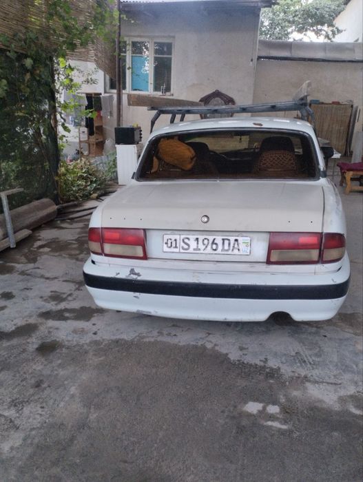 SROCHNOOOOO moshina sotiladi