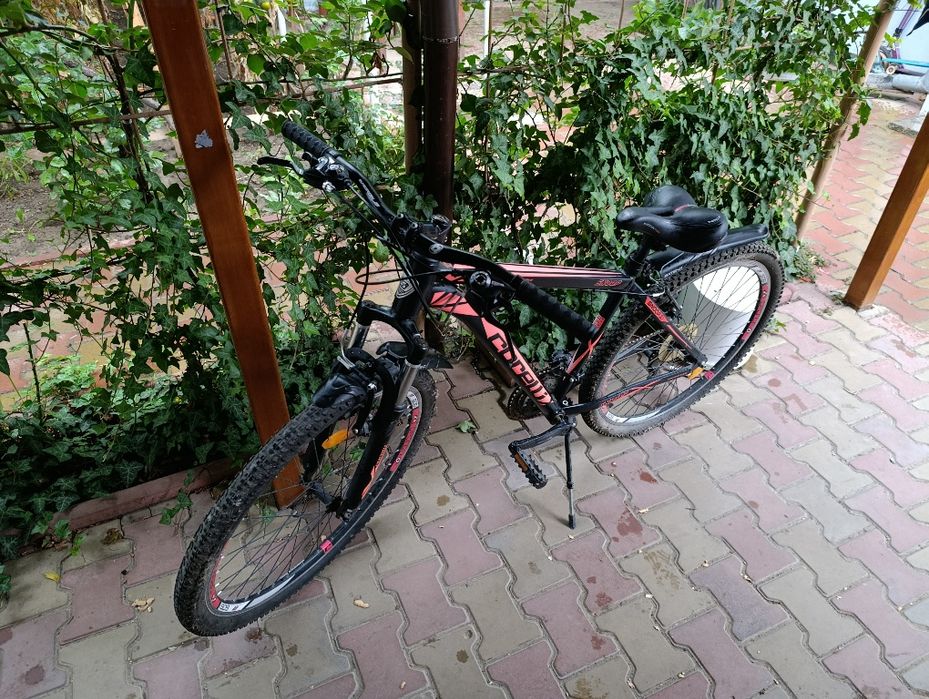 Mountain bike - suspensii pe față
