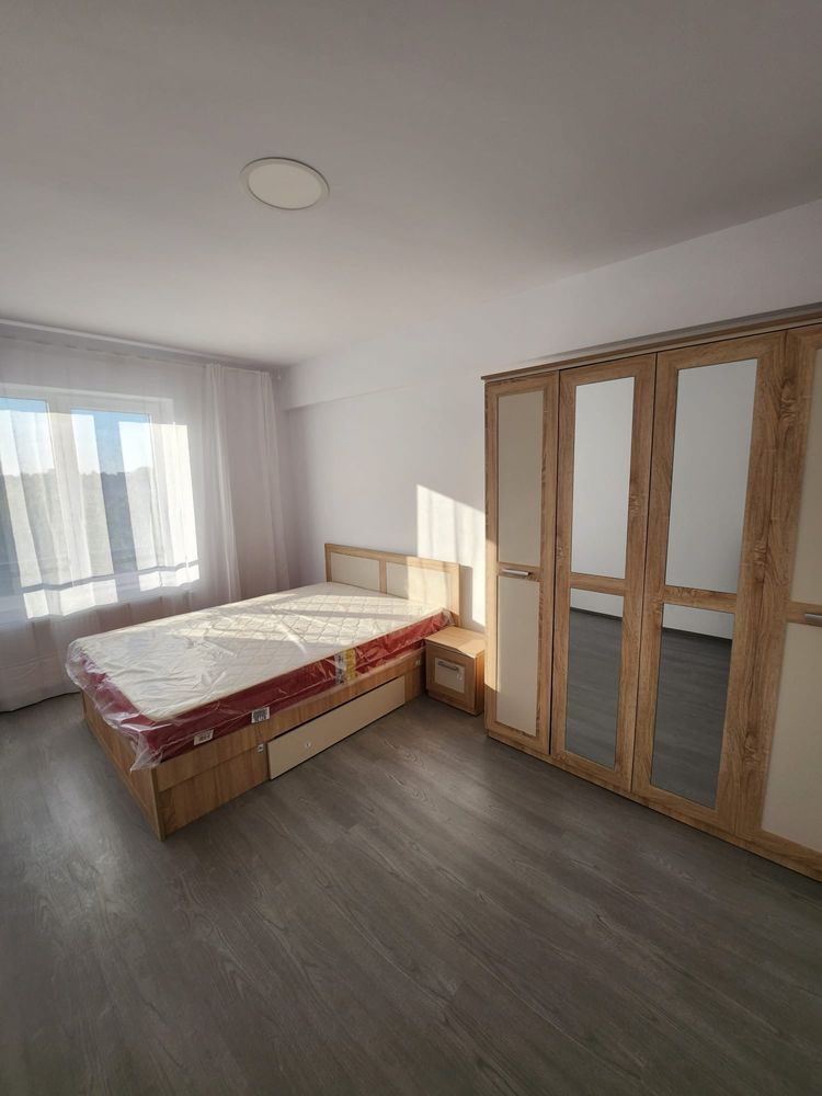 Închiriez apartament 2 camere 420€