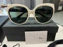 Dior Woman Sanglasses 100% original