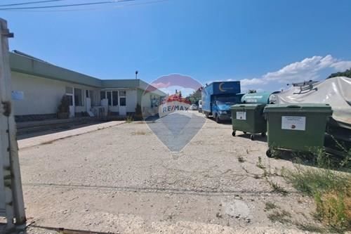 Индустриална сграда в с. Приселци, обл. Варна Т3618