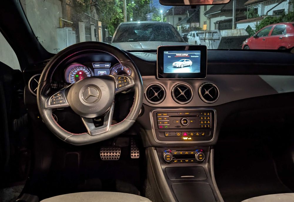 Mercedes Benz CLA 220CDI 98000 km; pachet AMG interior-exterior