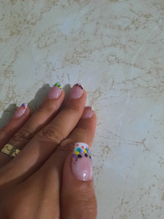 Ultimele 10 locuri , Unghii gel