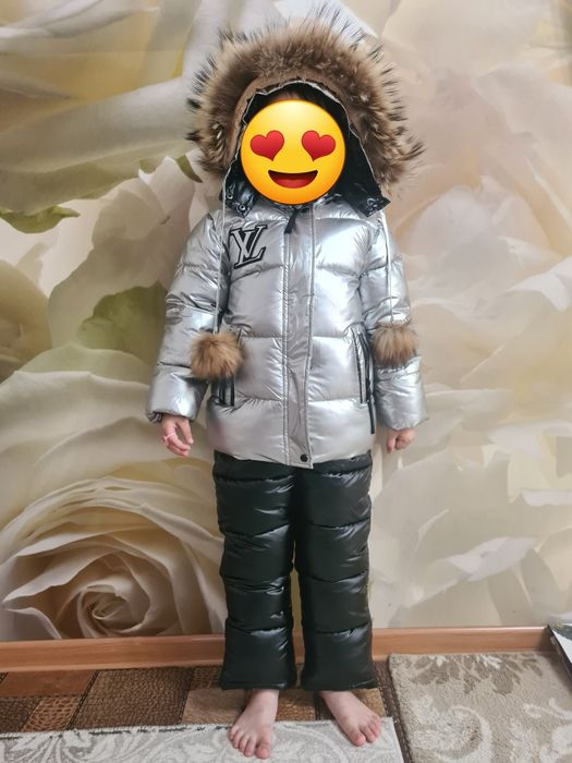 Продам детский зимний комбинезон