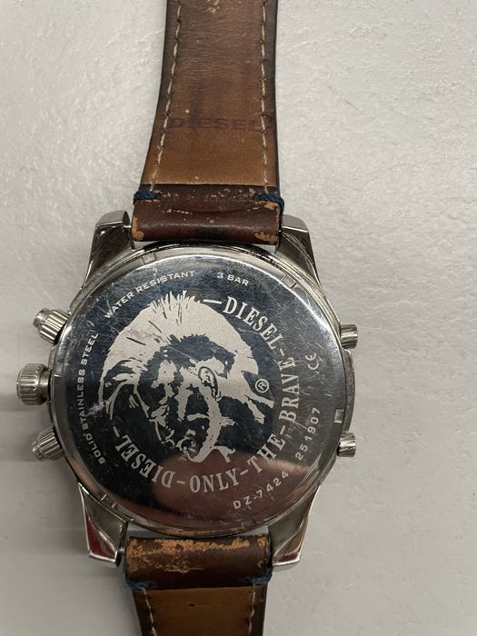 Vand schimb ceas Diesel