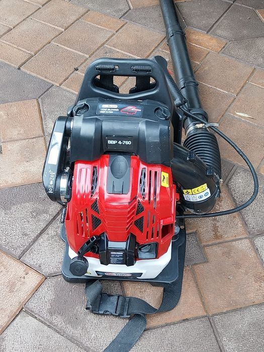 Suflanta de frunze GeoTech  BBP 4-760 cu motor în 4 timpi , noua
