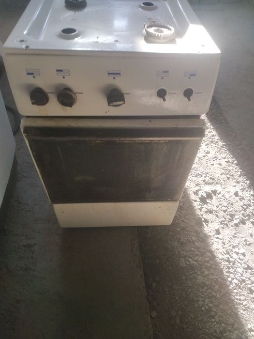 Gaz plitasi sotiladi yaxshi holatda