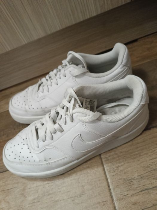 Оригинални маратонки Nike 45 лв